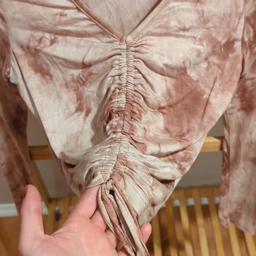 Soft runch front long sleeves - Picture 2 of 3
